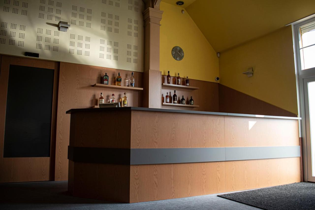 Hostinec A Penzion U Sv. Mikulase Hať Exterior foto