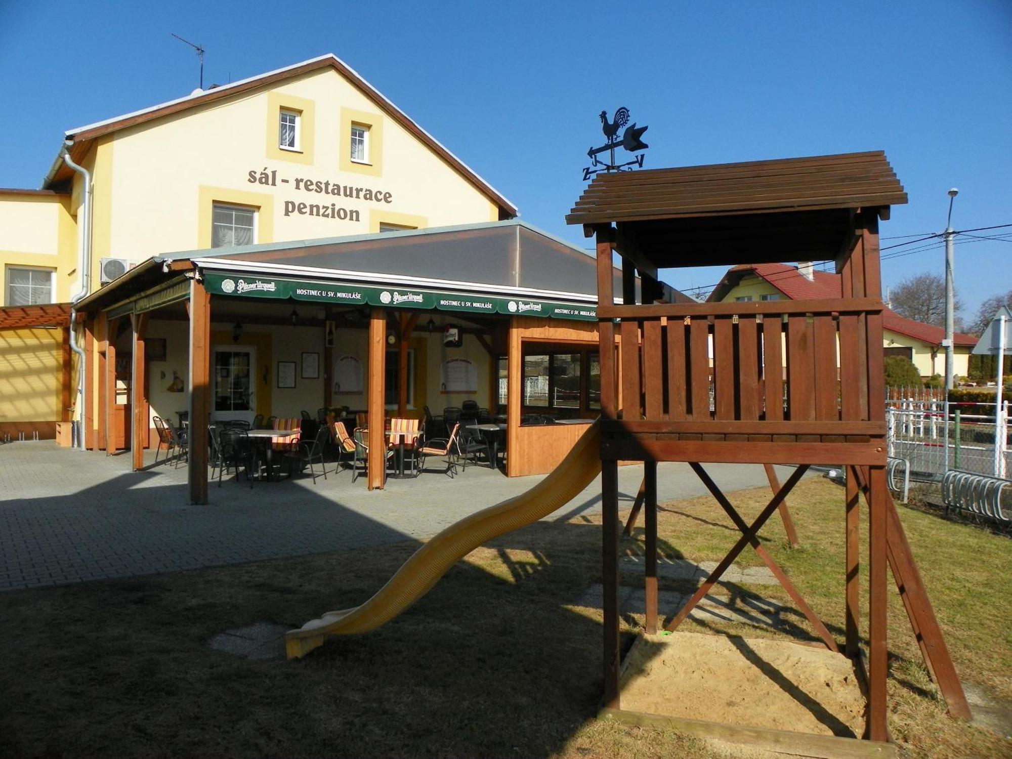 Hostinec A Penzion U Sv. Mikulase Hať Exterior foto